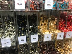 -VENCHI 闻绮(北京国贸商城店)