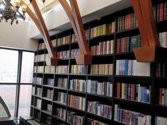 -钟书阁(松江泰晤士小镇店)