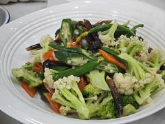 -天隆酒店·本地海鲜鲁菜(烟台大学店)