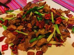 牛肝菌爆牛蛙-香巴拉云南餐厅(华莱坞店)