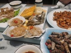 -小船渔村•大连菜•大连焖鱼(黄河路店)