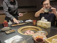 -山川小町·极番烧肉(新地假日广场店)