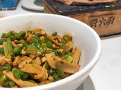 -费大厨辣椒炒肉(高铁吾悦广场店)