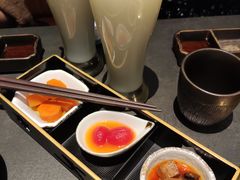 -铭牛烧肉·和牛海鲜自助(高新月牙湖店)