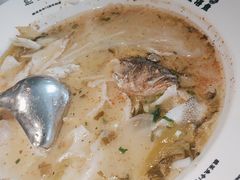 -渔语鱼酸菜鱼新川菜(来福士店)