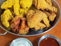 -BHC炸鸡(明洞总店)