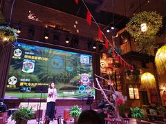 -临界音乐酒馆·小龙虾·江湖菜(华熙LIVE·鱼洞店)
