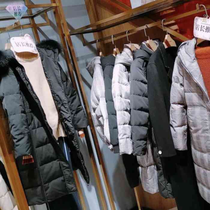 艾莱依专柜(大悦城购物中心店)-"这家艾莱依专柜,位置在大悦城二楼.