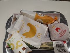 -麦当劳(展览路店)