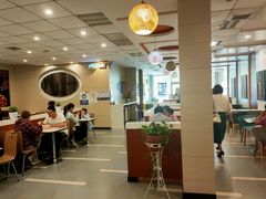 大堂-魏家凉皮(翟营南大街店)