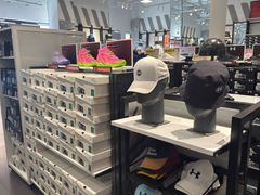 -UNDER ARMOUR(新燕莎奥莱店)