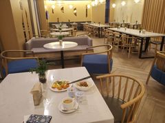 -长沙省政府地铁站亚朵酒店