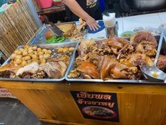 -席娜卡琳火车铁道夜市