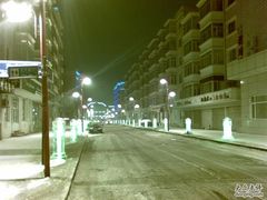 旁边小路夜景-莫泰酒店(哈尔滨秋林医大一院地铁站店)