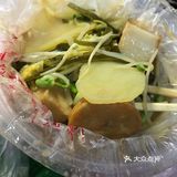美食园里的麻辣烫太好吃啦！