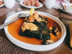 猴头菇酱汁扒黑豆腐-肴约·花园式餐厅(湖里店)