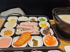 -阿香米线(闸北大润发店)