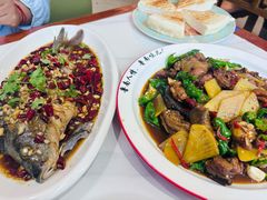 -鲁南仔·滕州炒鸡(经三路店)