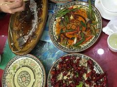 -乡土特色.冷锅鱼.牦牛肉汤锅