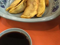 -老新隆牛肉锅贴(新街口店)