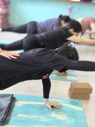 -爱尔乐美孕产瑜伽·普拉提