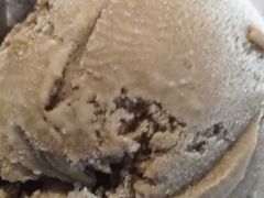 巧克力冰淇淋-鼎香缘海鲜自助火锅烤肉(锦辉购物广场店)