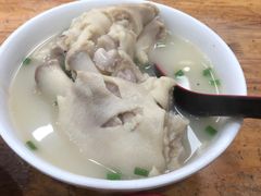 -雷祖芳老妈蹄花店