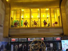 -大光明电影院(南京西路店)