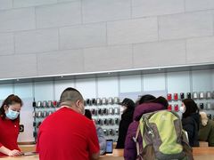 -Apple零售店(华贸购物中心店)