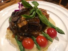 罗西尼式煎牛排配鹅肝-申德勒加油站餐厅(三里屯北小街店)