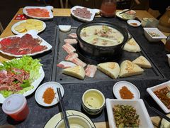 -有一锅·野生菌黑山羊腊排骨火锅(古城北门店)