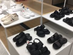 -hotwind热风(民盈山国贸店)