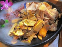 -一朵菌·野生菌探索家火锅(南亚店)
