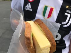 -詹爷爷乌节路街头冰淇淋
