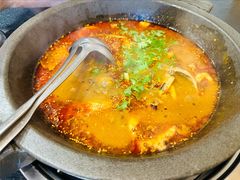 -灶知轩湘西石锅鱼(万佳广场店)