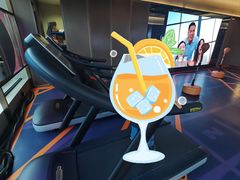 -桔子酒店(上海西藏北路地铁站店)