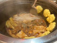 -哈尔滨烧烤·山河村铁锅炖(交大店)