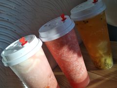 -顶东面包花园·生日蛋糕(世博店)