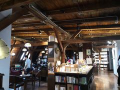 -良友书坊(安徽路店)