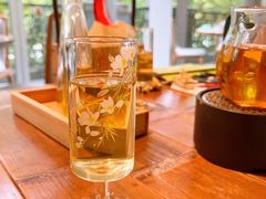 -荷风细雨·中国茶宴(世纪大道店)