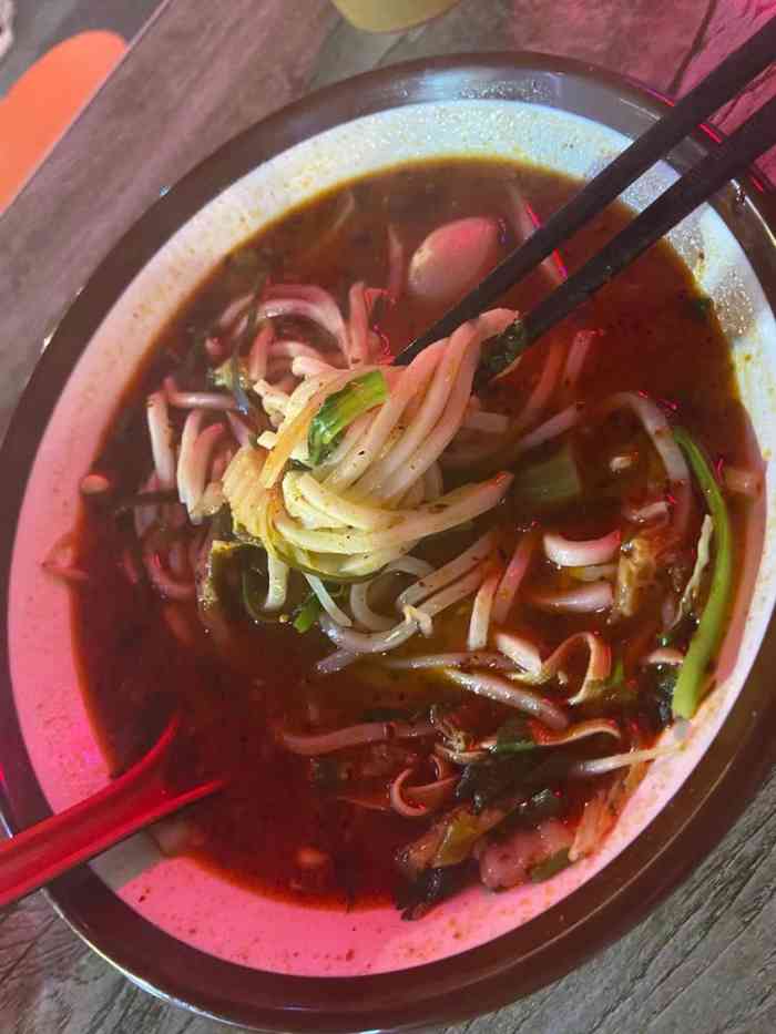 老街饵丝-"早就想来欣集古镇来尝尝里面的美食了尤其.