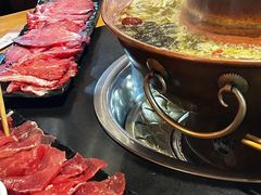 -果松木炭酸菜铜火锅·外婆参鸡汤