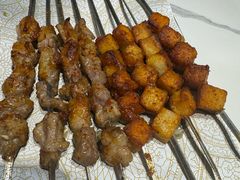 馕坑铁签子羊肉串-阿里疆Alijiang·丝路美食·异域风情·清真(长楹天街店)