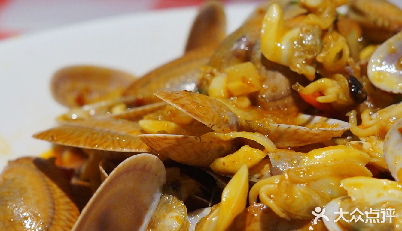 比我的手掌心还大，肉饱满度100%，咬一口，爆汁哇