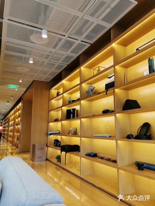 蔚来中心(北京中关村店)图片