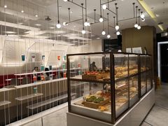 面包甜点陈列柜-奈雪的茶(华侨城创意园店)