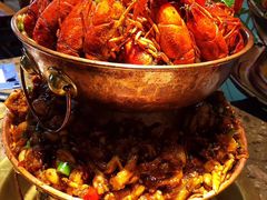 -沪小二炭火蛙锅(淮海中路美食不夜城店)