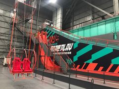 -极限PLAY运动娱乐新世界·团建派对潮玩休闲馆·室内蹦极高空游乐园
