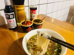 -矮子粉店1985·长沙米粉(湘春路店)