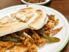 孜然牛肉夹馍-汉思肴 热面皮(虬江路店)